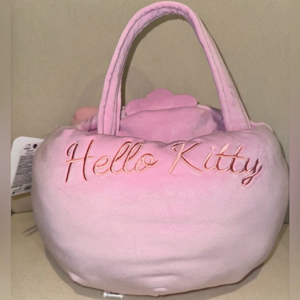 Hello Kitty Easter Basket🩷 - Picture 3 of 3